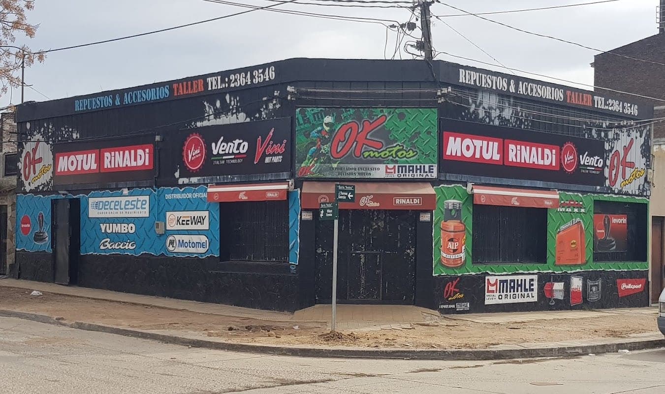 Fachada del taller de OK Motos en Wilson Ferreira Aldunate esq. Torres García, Las Piedras